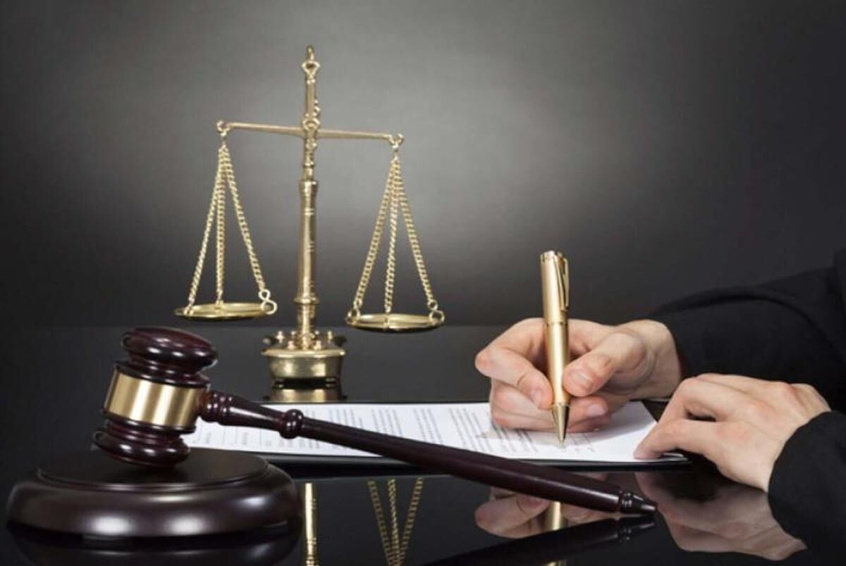 فعالیت وکیل دادگستری